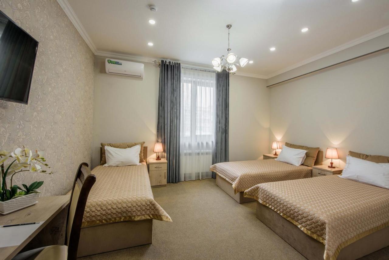 Huzur Hotel Tashkent Esterno foto